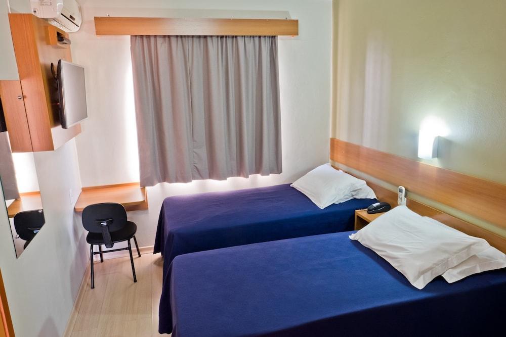 Hotel Tri Centro 3*